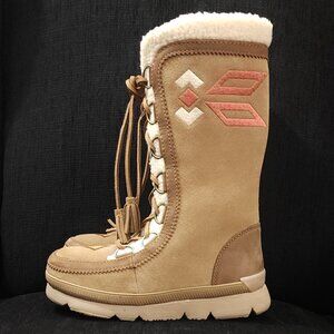 Manitobah Mukluks Tan Evy Boots - Woman's Size 7